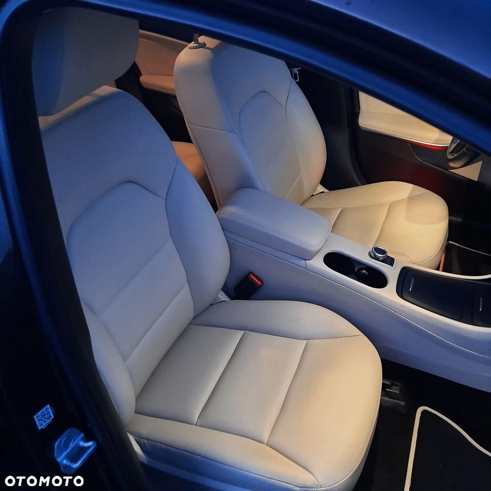 Mercedes-Benz GLA 250 4-Matic - 9