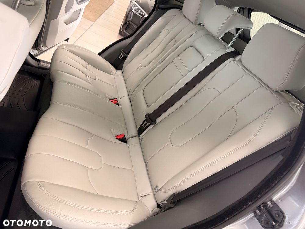 Land Rover Range Rover Evoque - 30