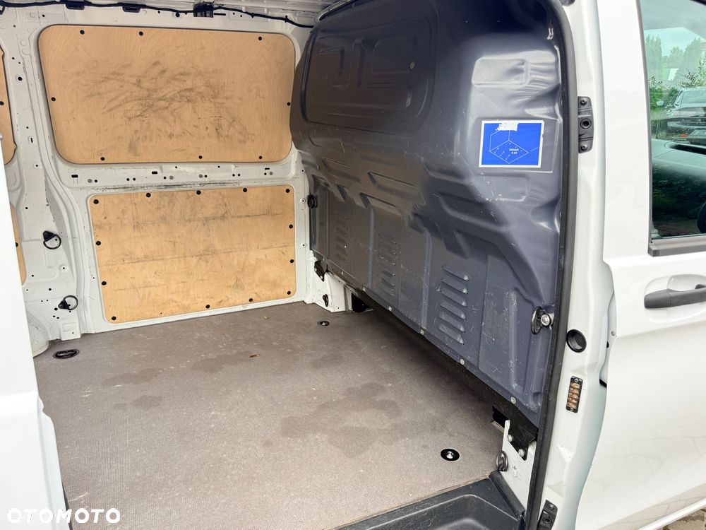 Mercedes-Benz VITO - 32