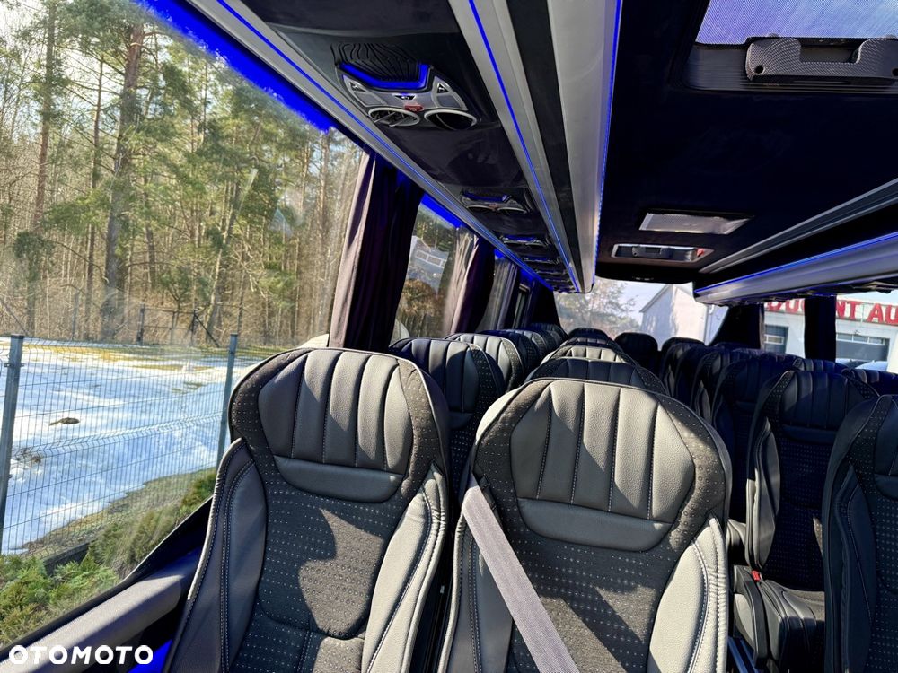 Iveco Daily 70C21 Turism Revolution ERENER 33+1+1 miejsc 2 X NOWY - 15