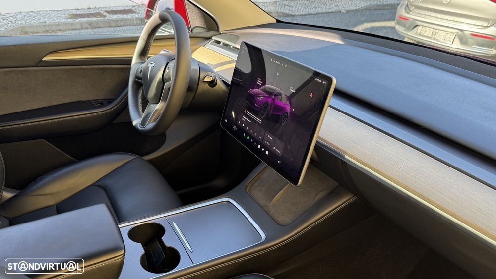 Tesla Model Y Tração Traseira - 23
