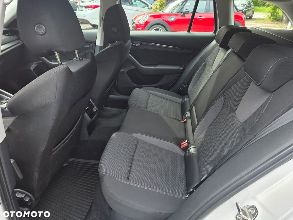 Skoda Octavia 2.0 TDI Ambition - 24