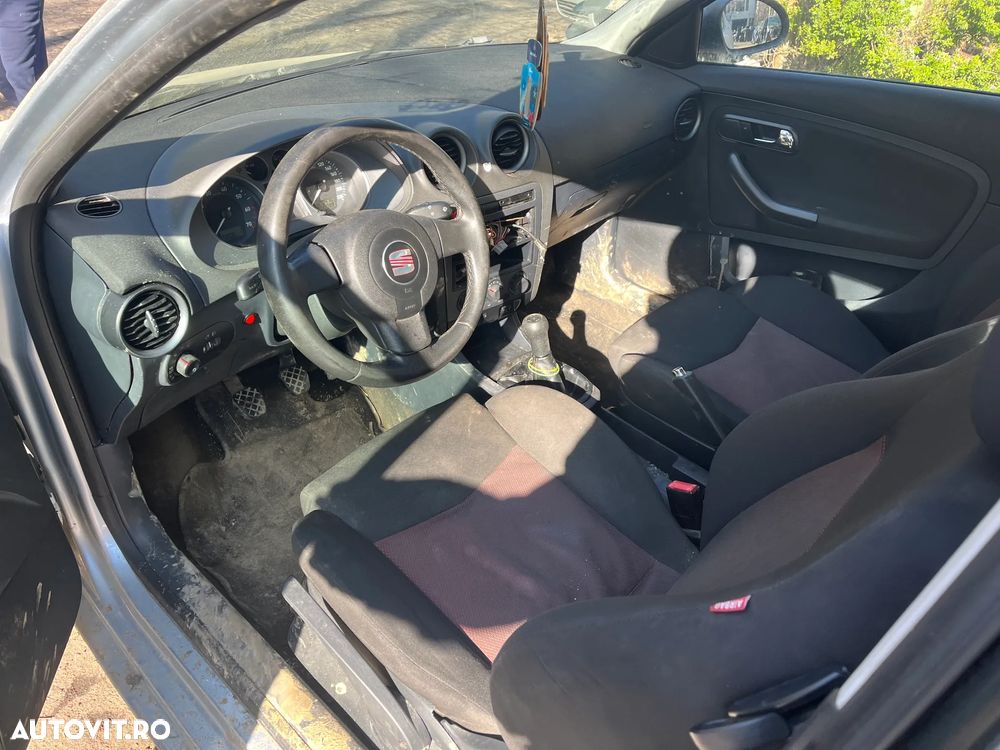 Dezmembrez Seat Ibiza 6L coupe facelift gri argintiu 2007 1,4 benzina BXW - 5