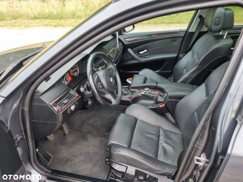 BMW Seria 5 520d Special Edition - 12