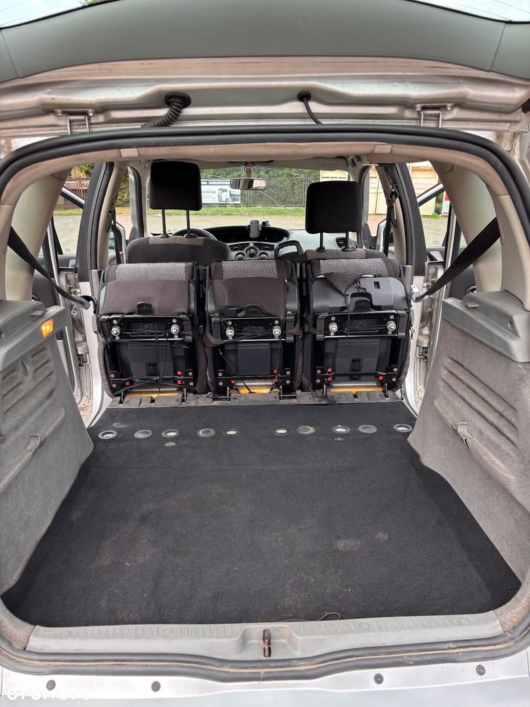 Renault Scenic - 6