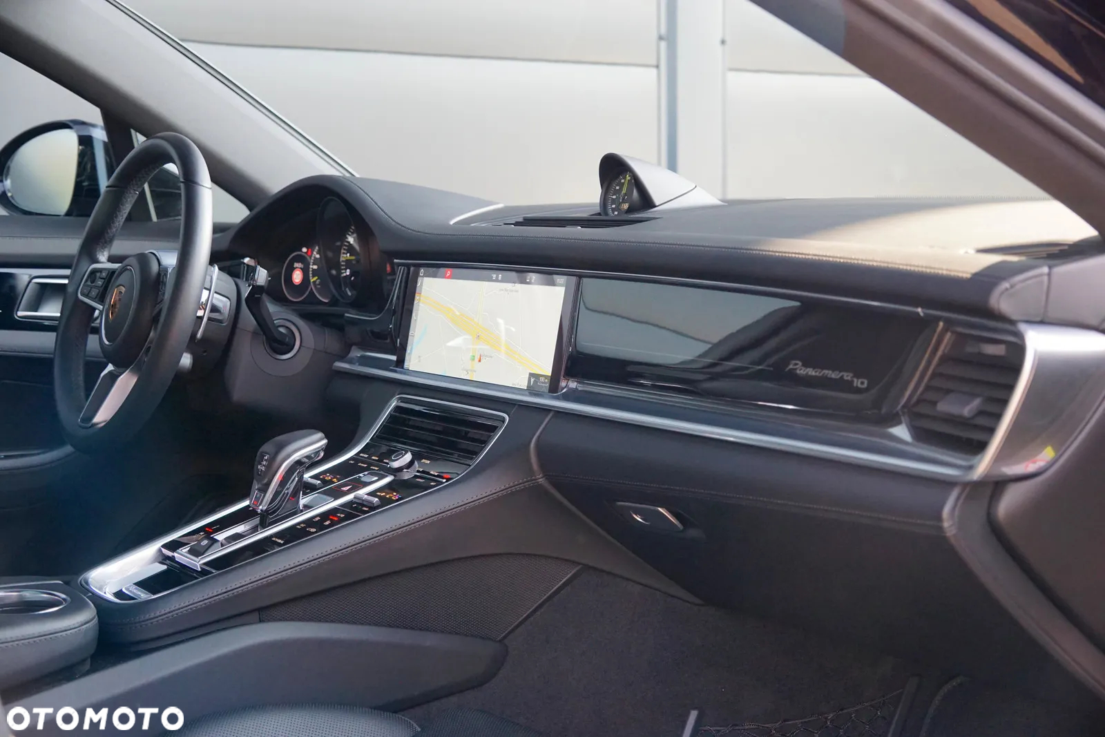 Porsche Panamera 4 E-Hybrid 10 Years Edition - 19
