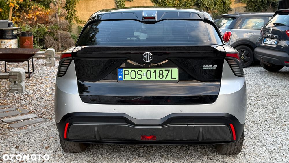 MG 4 Luxury 49 kWh - 19