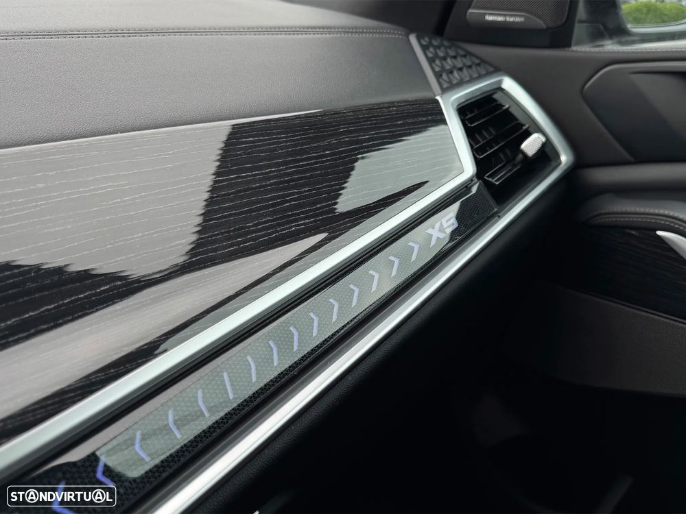BMW X5 50 e xDrive Edição Desportiva M - 22