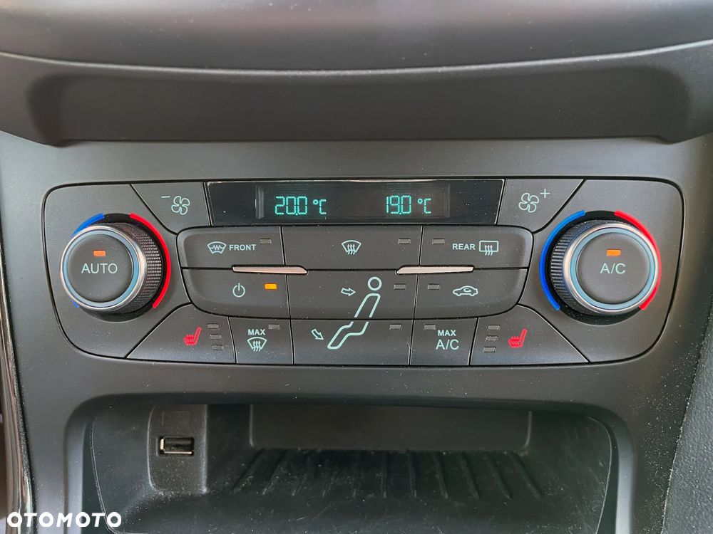 Ford Focus - 24