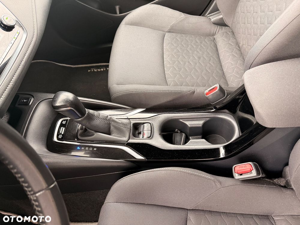 Toyota Corolla 1.8 Hybrid Comfort - 24