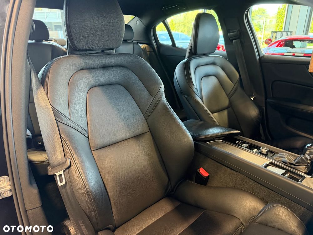 Volvo S60 T4 R-Design - 20