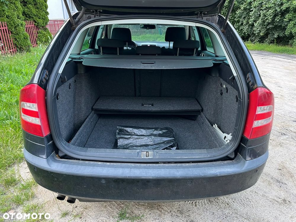 Skoda Octavia 1.8 TSI Ambiente - 14