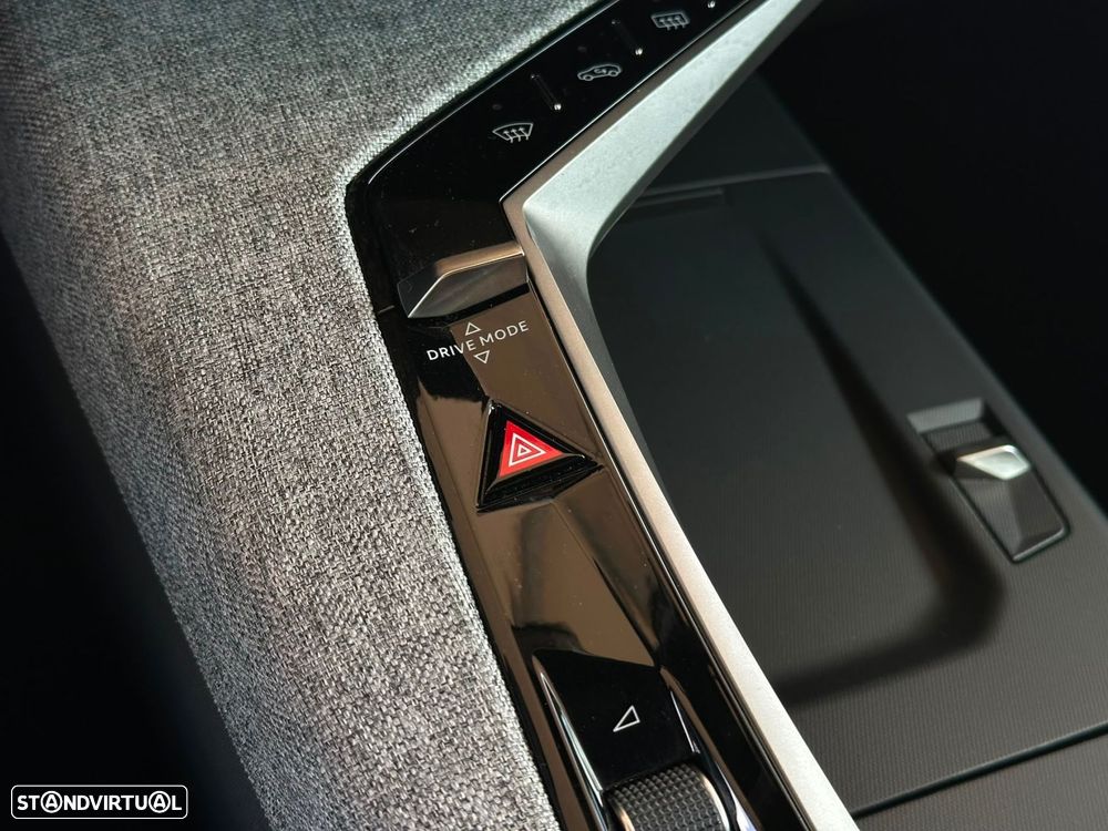 Peugeot 3008 1.2 Hybrid Allure e-DCS6 - 25