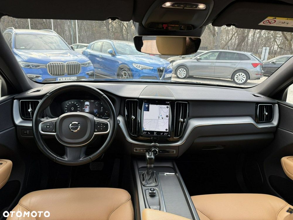 Volvo XC 60 D4 AWD Momentum - 25