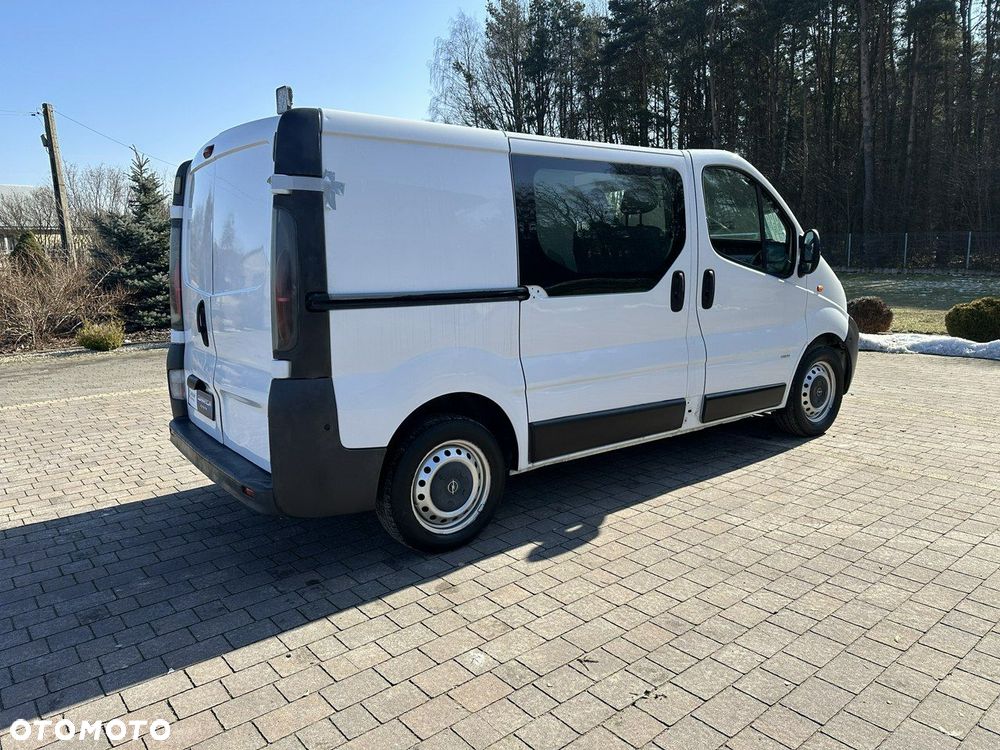 Opel Vivaro - 11