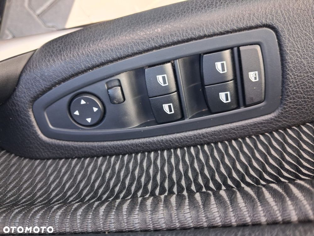 BMW Seria 1 - 24