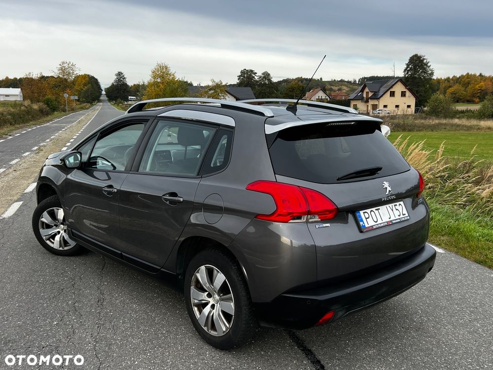 Peugeot 2008 - 8