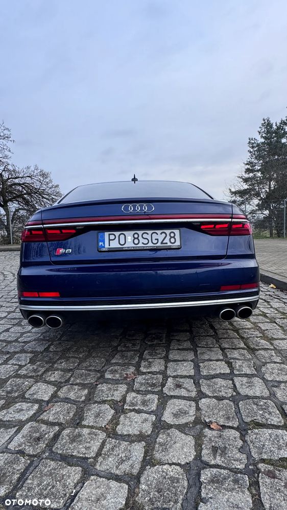 Audi S8 - 5