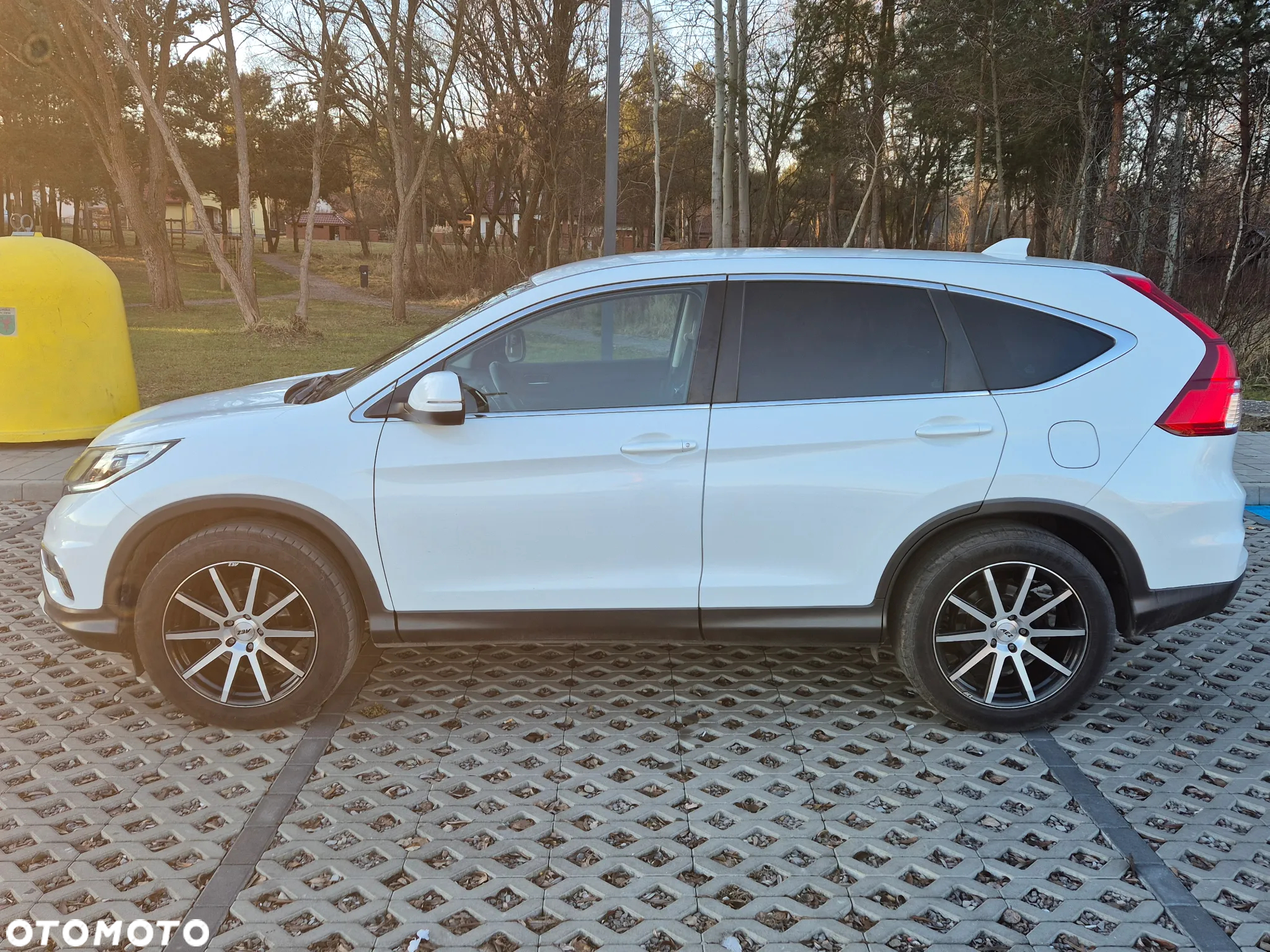 Honda CR-V 2.0i-VTEC 4WD Automatik Elegance - 8