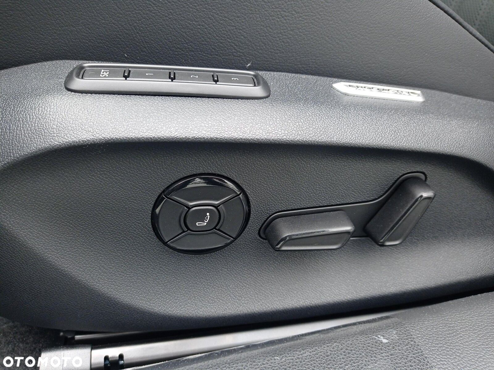 Volkswagen Passat - 27