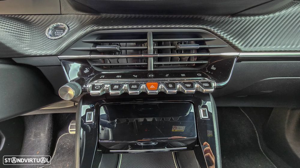 Peugeot 2008 1.2 PureTech GT Pack EAT8 - 17