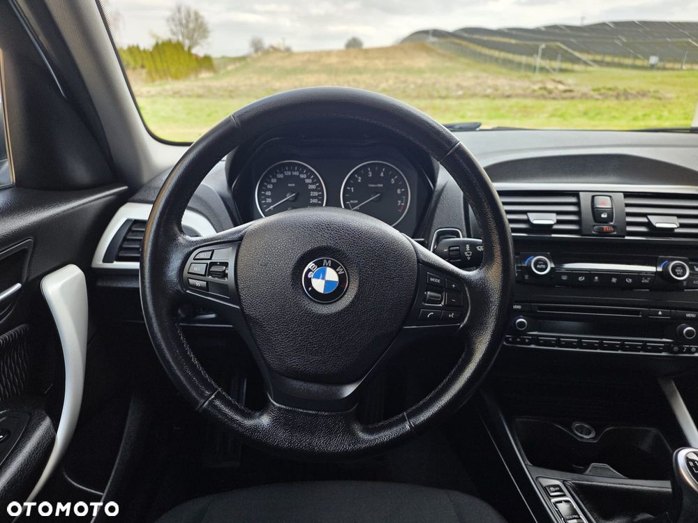 BMW Seria 1 116i - 16