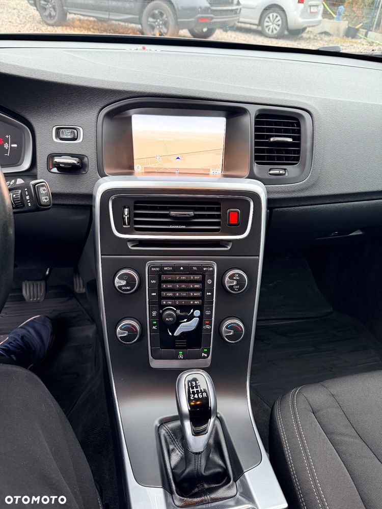 Volvo V60 D2 Kinetic - 11