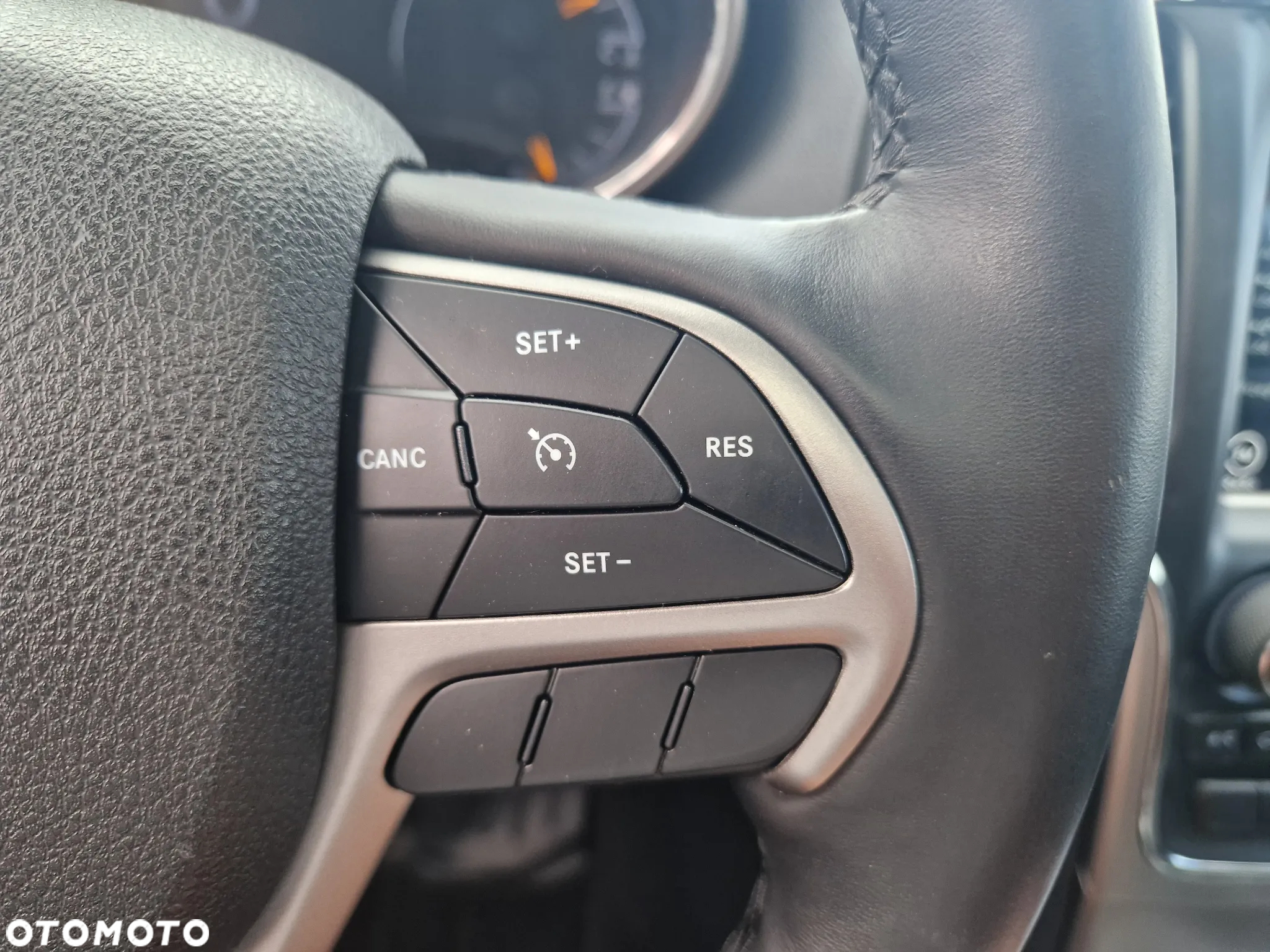 Jeep Grand Cherokee - 17