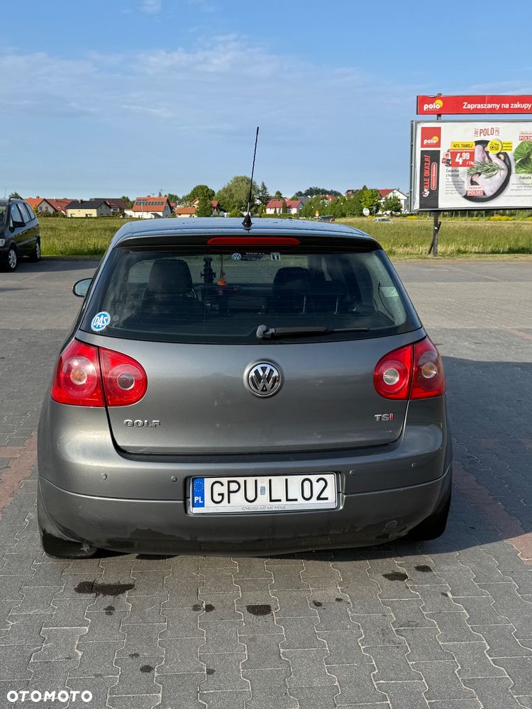 Volkswagen Golf - 2