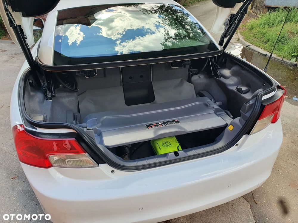 Volvo C70 D3 Momentum - 24