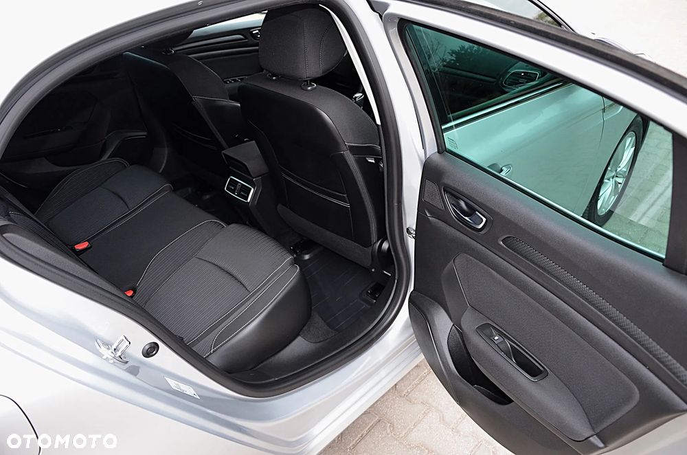 Renault Megane 1.2 Energy TCe Limited - 28