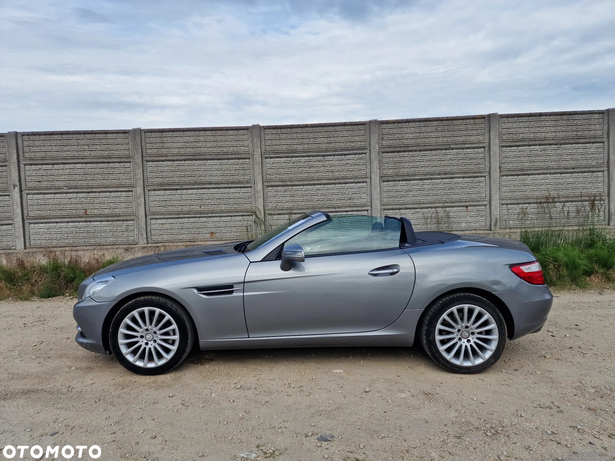 Mercedes-Benz SLK 200 (BlueEFFICIENCY) - 36