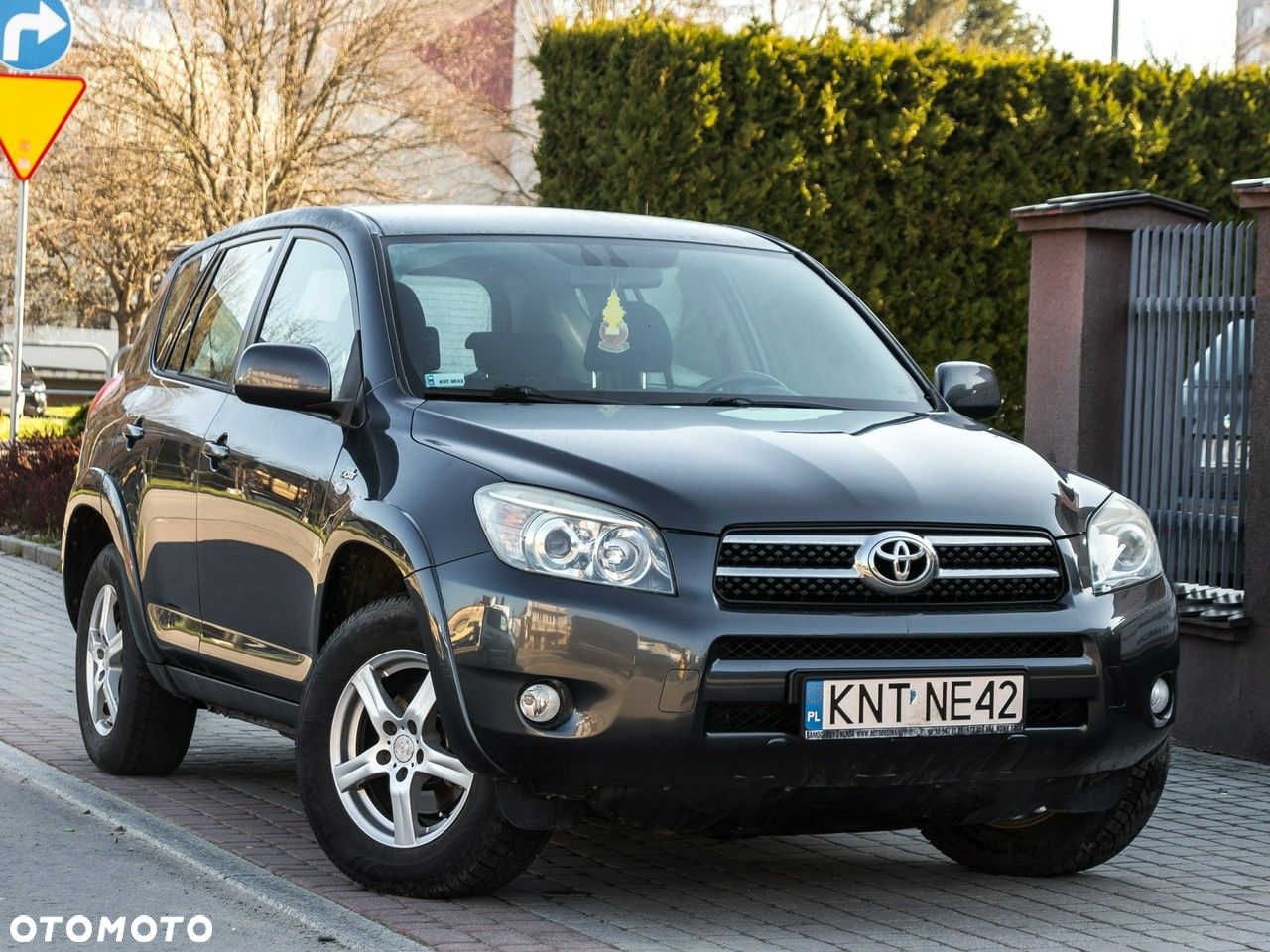 Toyota RAV4 - 2