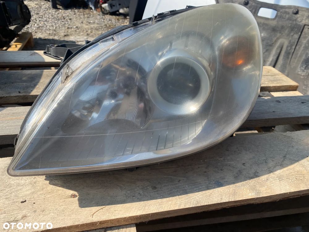 LAMPA PRZÓD PRZEDNIA LEWA MERCEDES B KLASA W245 A1698201761 - 2