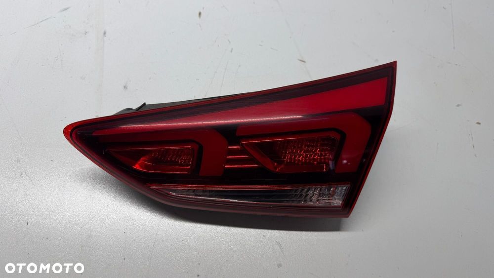 HYUNDAI I20 II COUPE 3D LAMPA PRAWA W KLAPĘ LED TYLNA TYŁ PRAWY 14-19 - 2