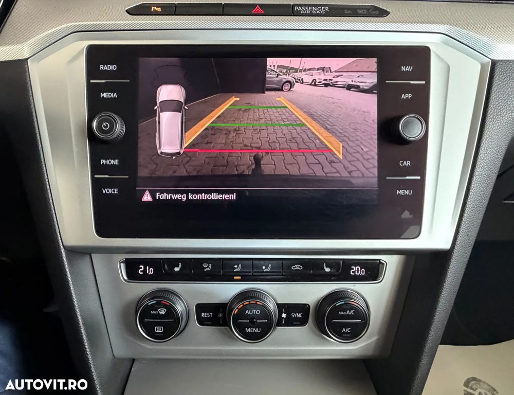 Volkswagen Passat 2.0 TDI Comfortline - 9