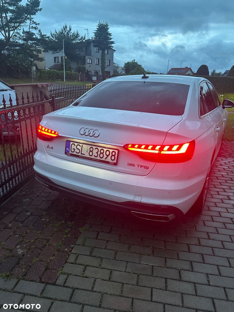 Audi A4 - 1