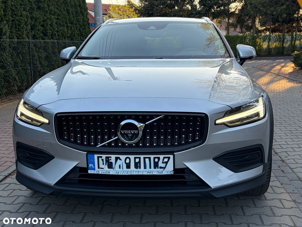 Volvo V60 Cross Country D4 AWD Geartronic Pro - 19