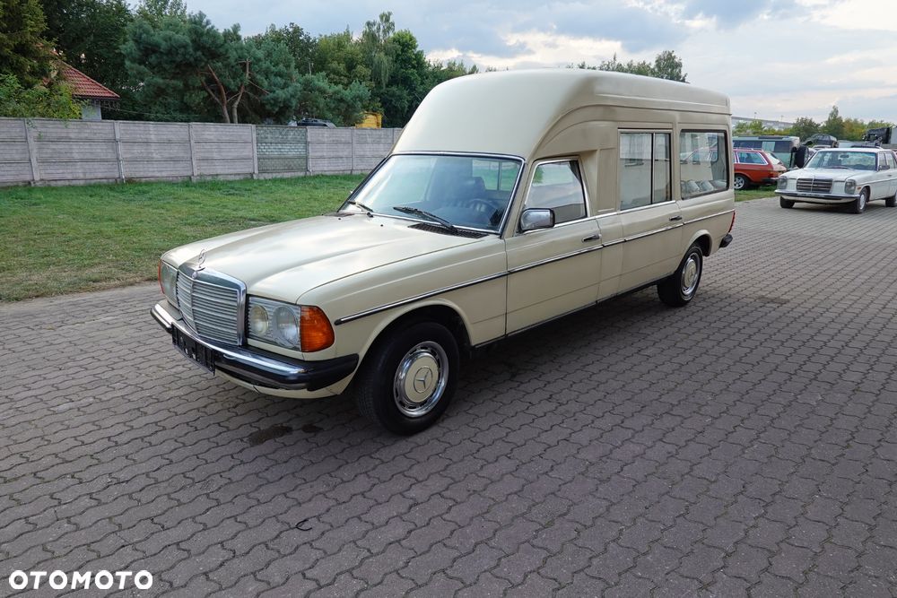 Mercedes-Benz W123