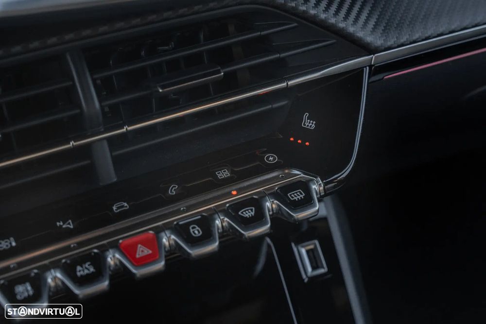 Peugeot e-2008 50 kWh GT - 15