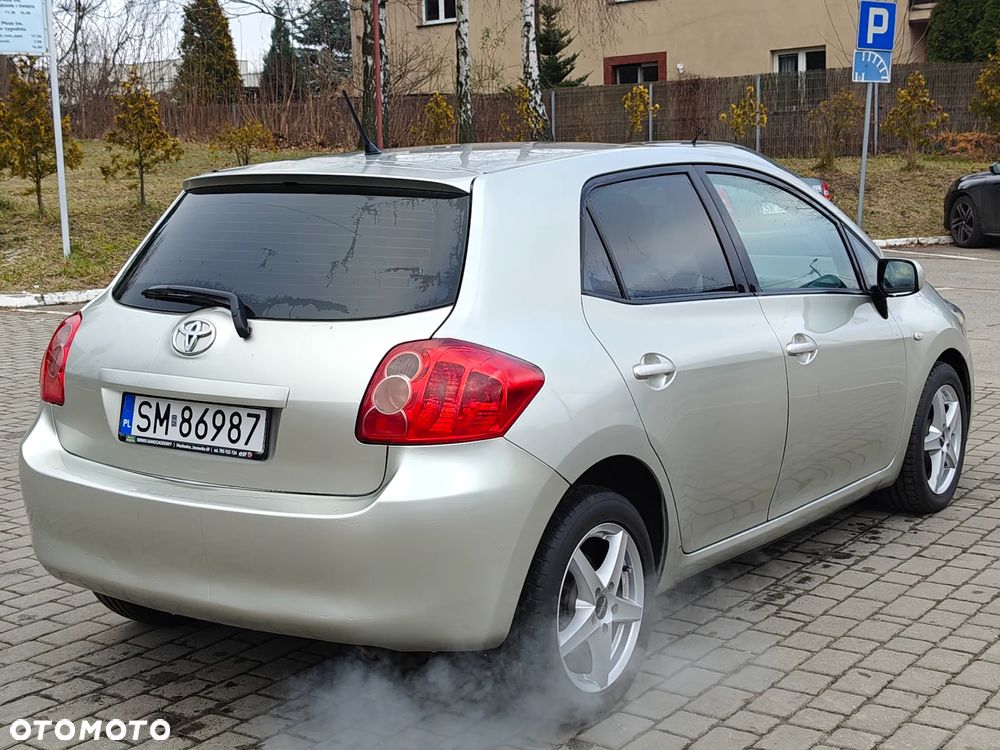 Toyota Auris 2.0 D-4D Executive - 10