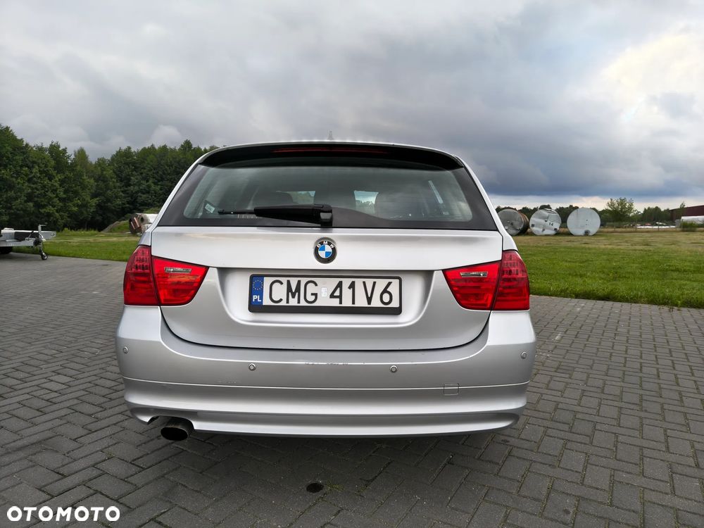 BMW Seria 3 318d - 2