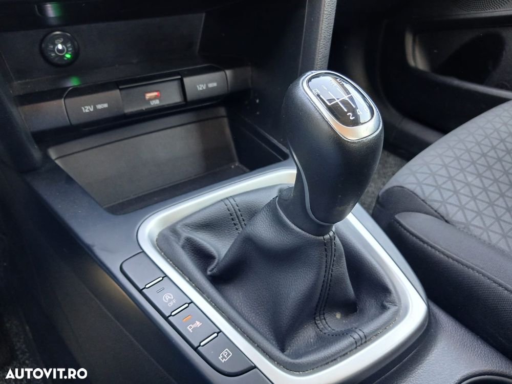 Kia Ceed 1.5 T-GDI Star - 16