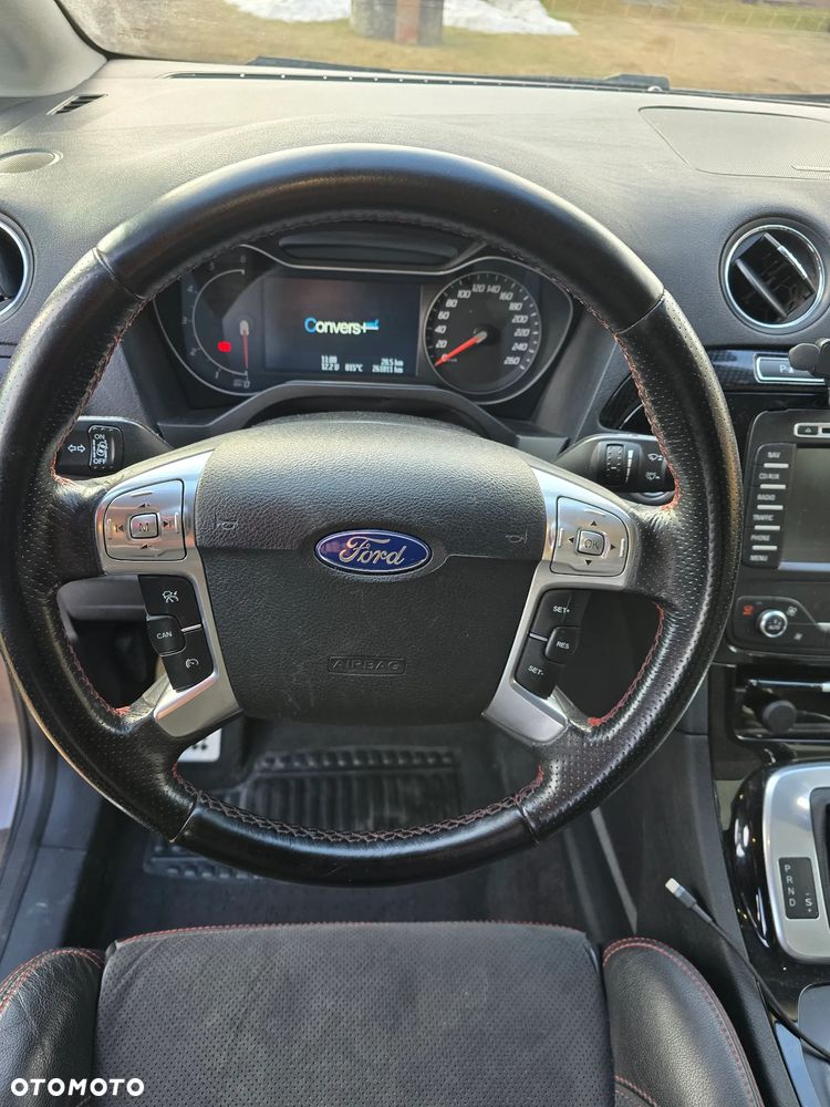 Ford S-Max - 9