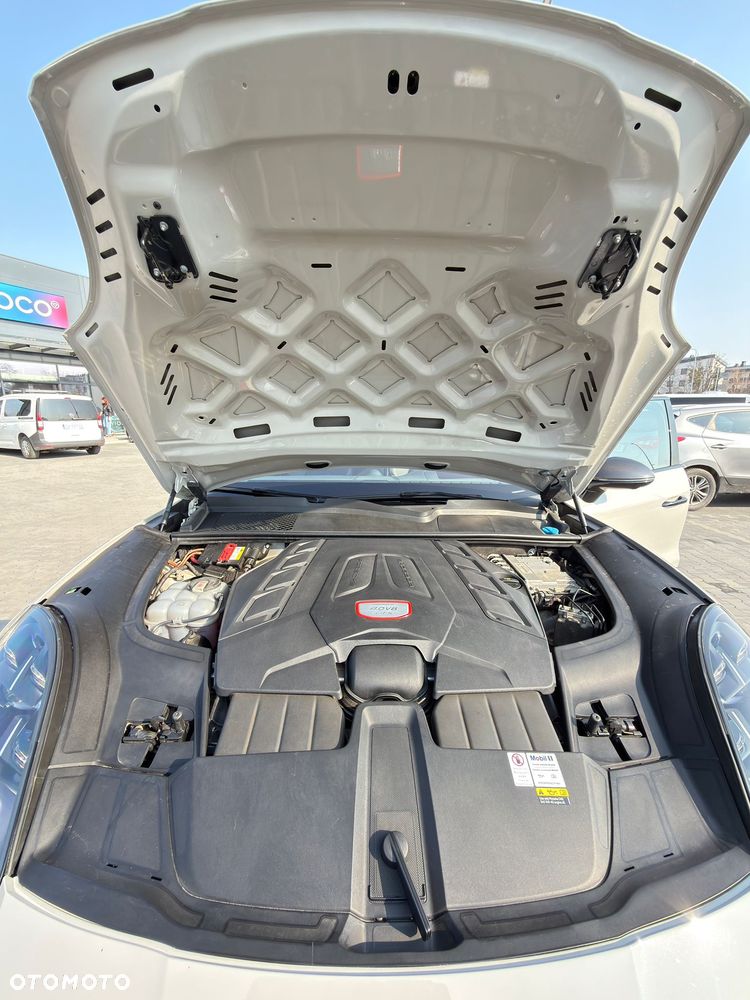 Porsche Cayenne - 39