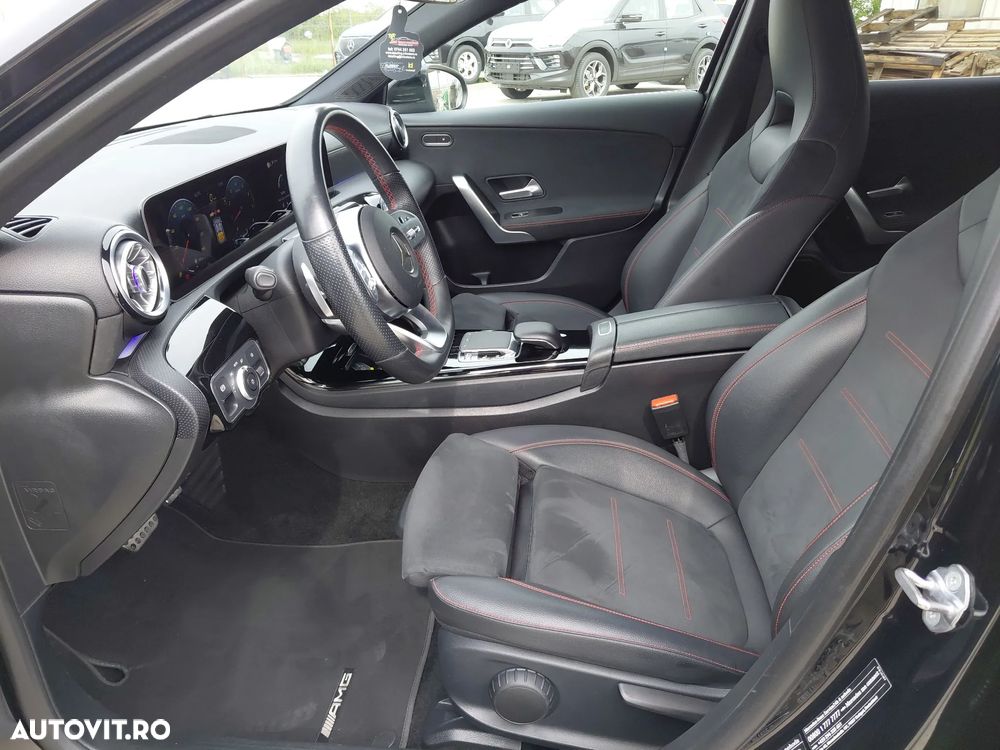Mercedes-Benz A 220 Sedan 7G-DCT AMG Line - 12