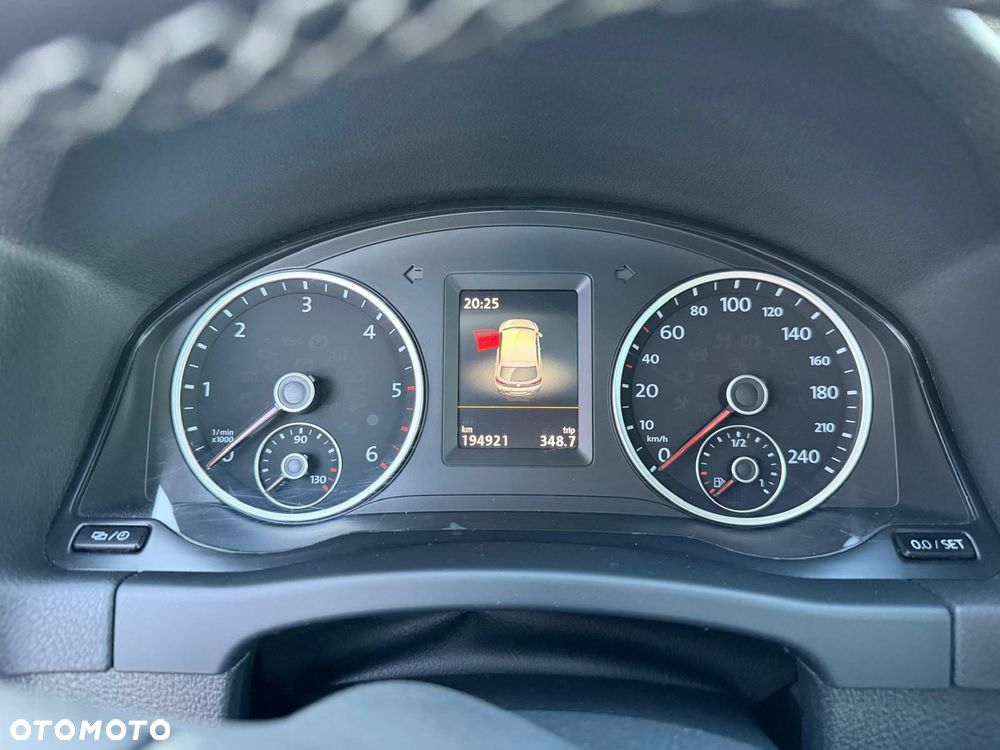 Volkswagen Tiguan 2.0 TDI DPF BlueMotion Technology Cup Sport & Style - 32