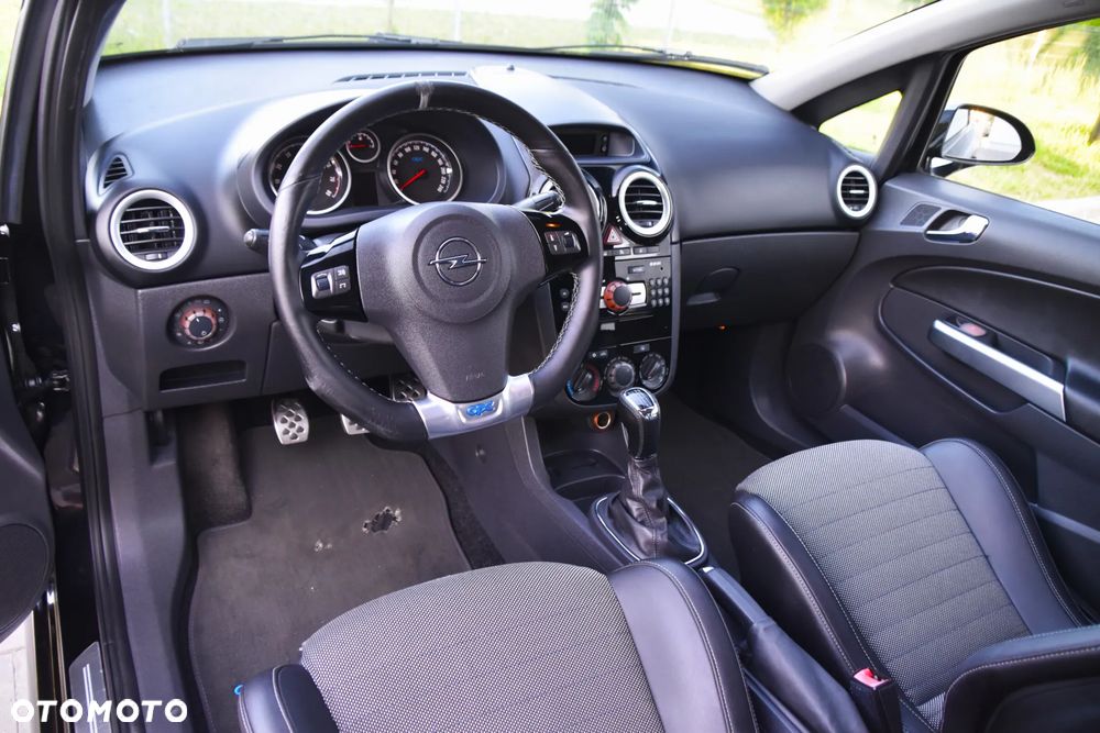 Opel Corsa 1.6 Turbo OPC - 6