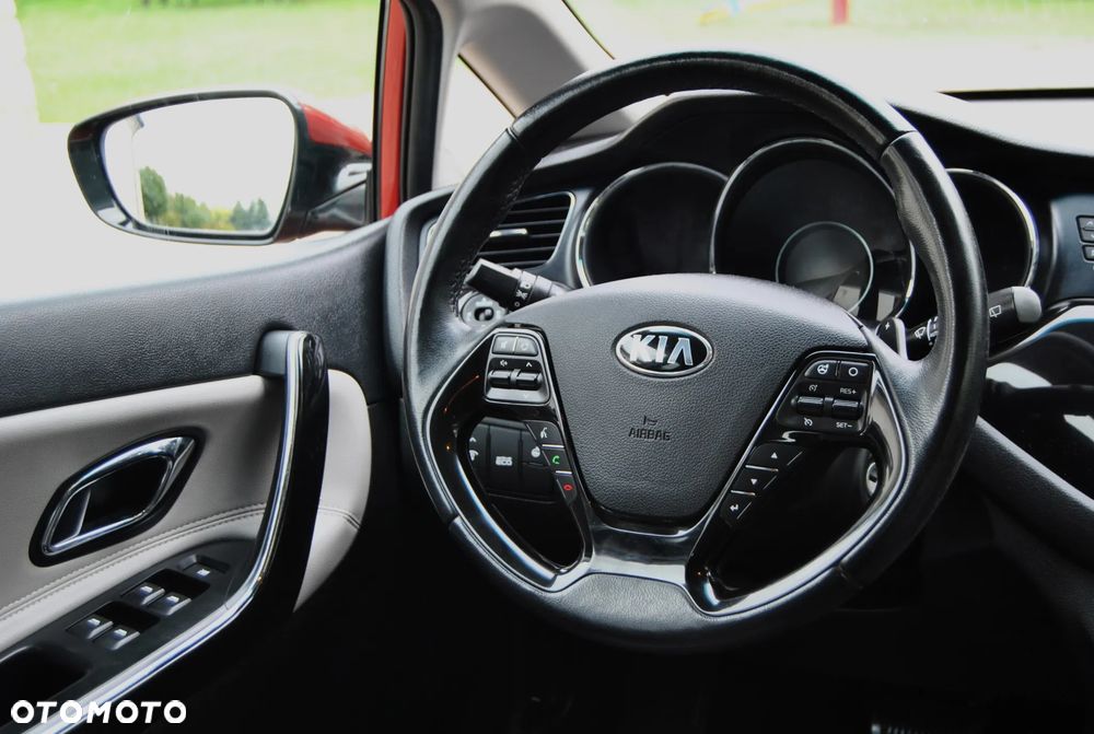 Kia Ceed 1.6 GDI DCT Vision - 10