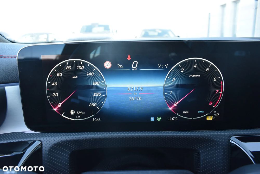 Mercedes-Benz CLA 200 7G-DCT - 27